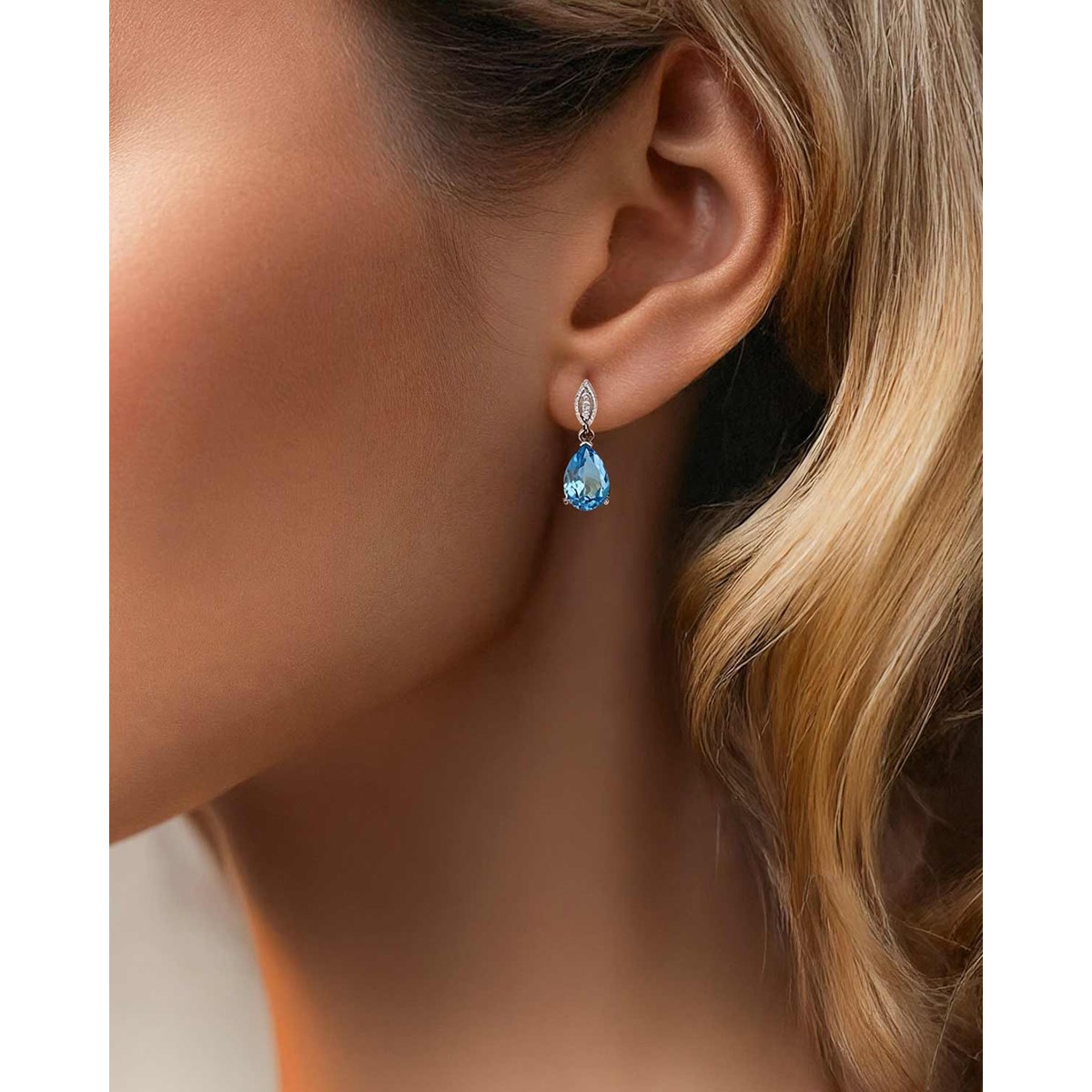 Boucles d'Oreilles Sophia Argent 925, Topaze Blue Sky et Diamants | ADEN Bijou Haute Joaillerie - vue 2