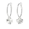 petites boucles d'oreilles créoles trèfles plaqué argent - LÉON - vue V1