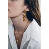 boucles d'oreilles puces pendantes trèfles doré à l'or fin - LÉON - vue V5
