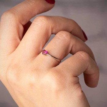 Bague Or 18 Carats 750 Blanc et Rubis Coeur