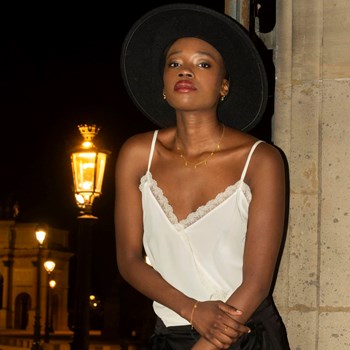 Gemia necklace, bracelet and earrings in Peridot stones