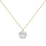 Collier Plaqué Or Fleur de Nacre Ivoire - taille 38 cm