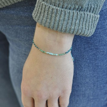 Bracelet Flat Braided Link 9 Carat Gold Beads Faceted Turquoise and Aventurine Beads