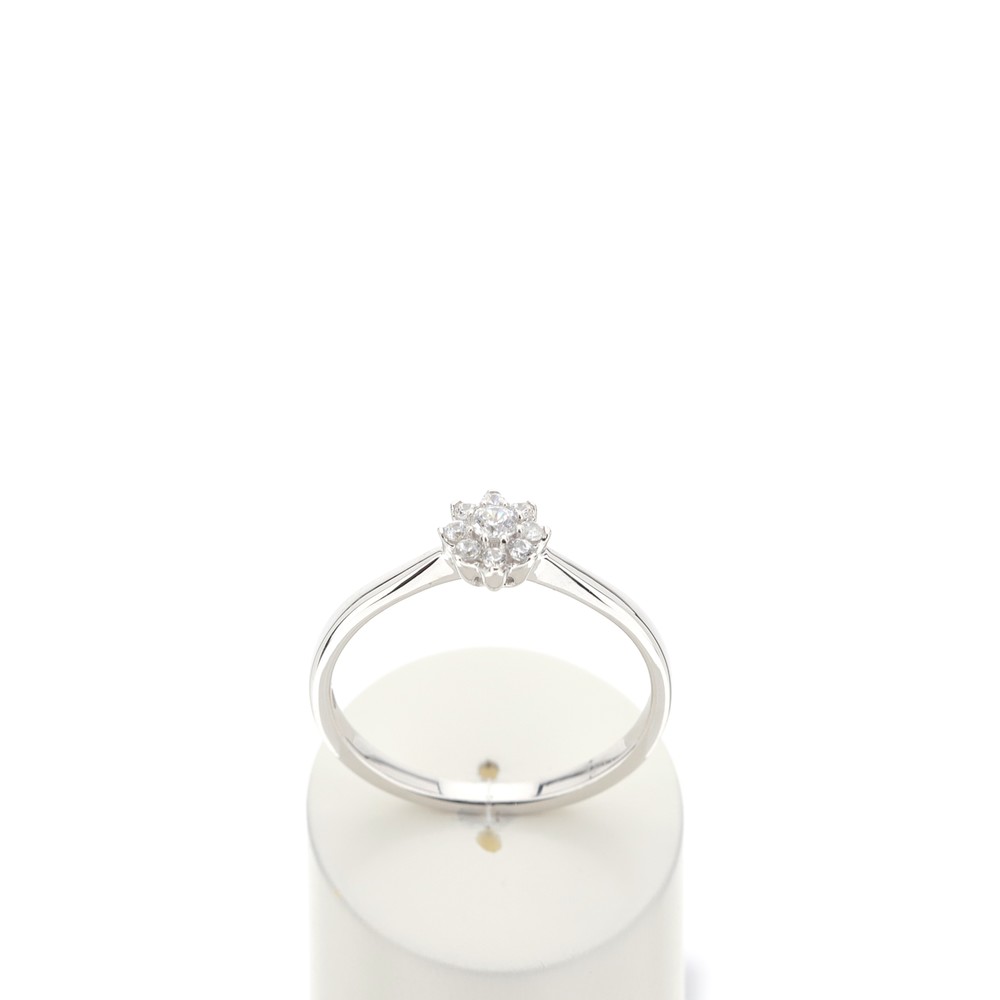 Bague or 750 blanc fleur diamants synthétiques 0,15 carat - vue 360