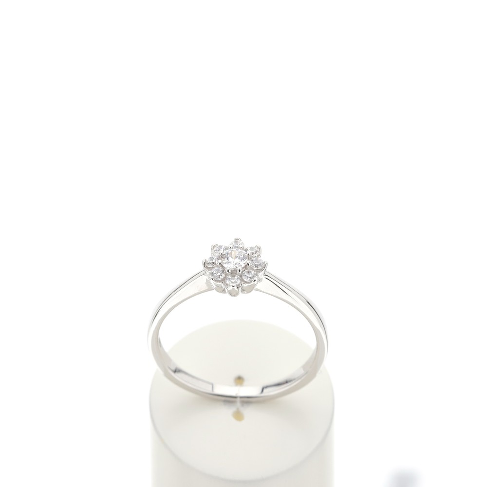 Bague or 750 blanc fleur diamants synthétiques 0,25 carat - vue 360