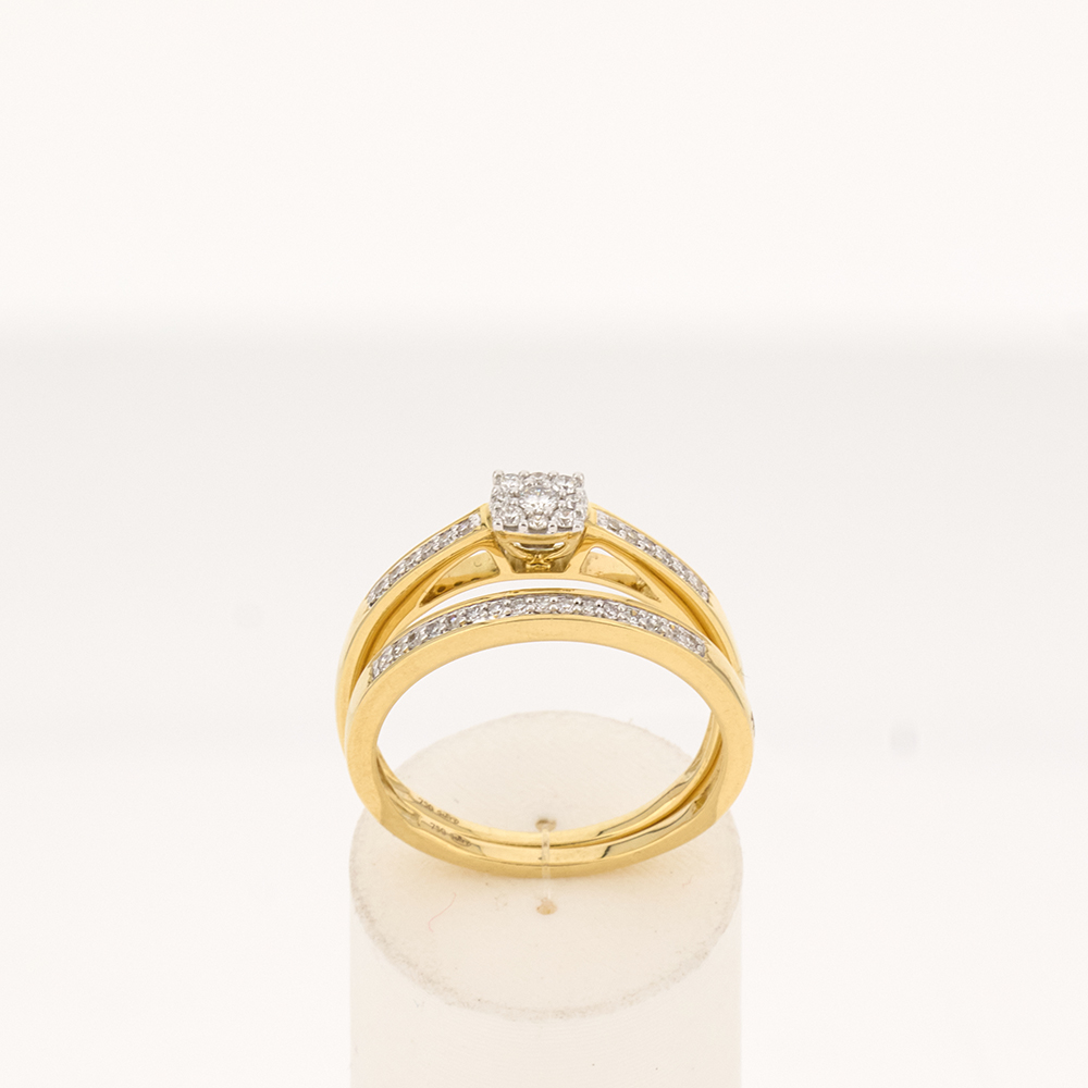 750 gold two-tone diamond solitaire U-shaped wedding band - 360° view