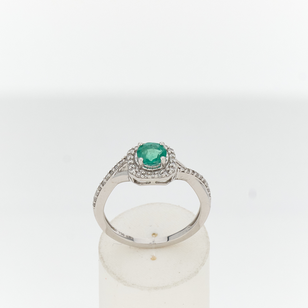 Ring MATY 750 witgoud Smaragd en Diamanten - 360° weergave
