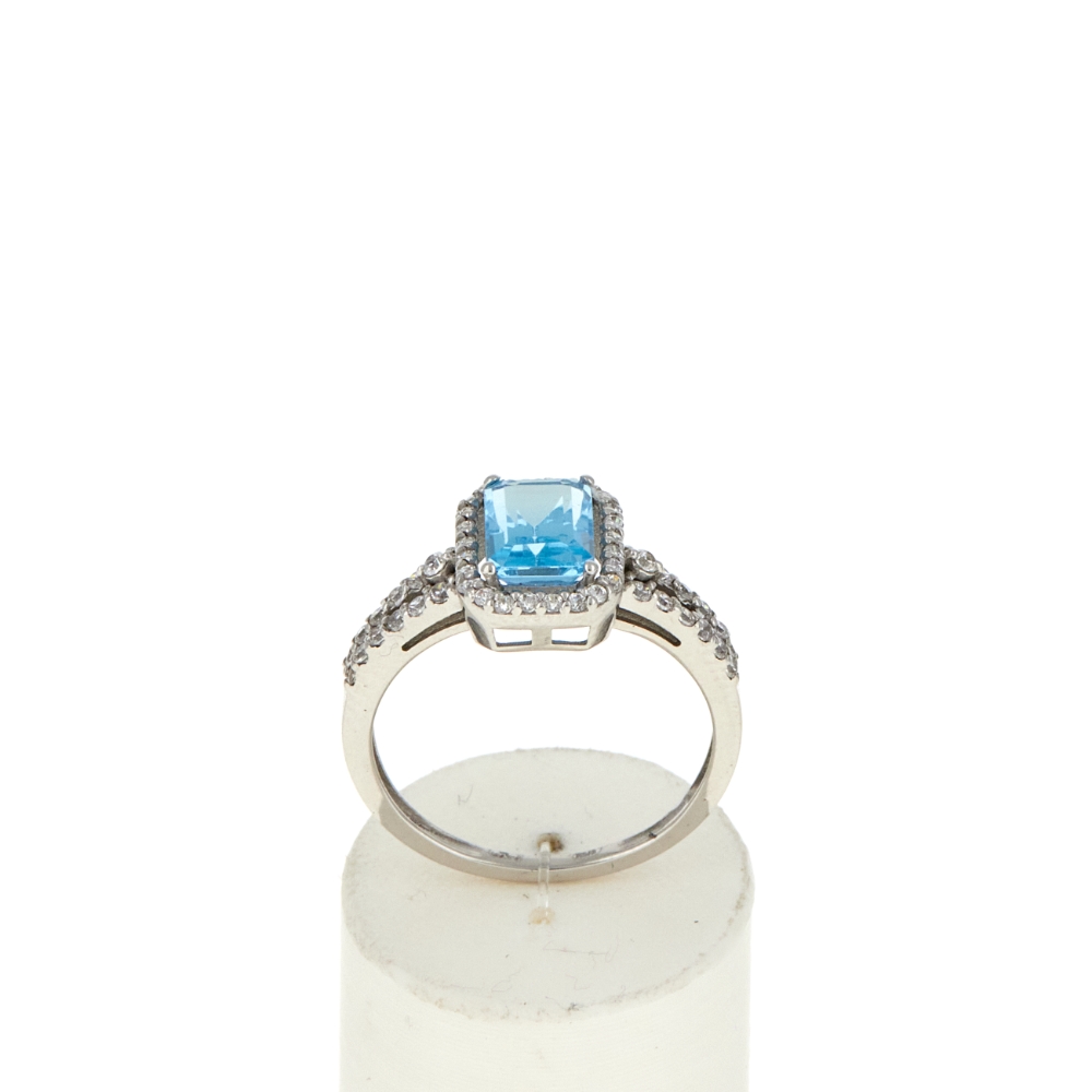 Bague or 750 blanc topaze traitée sky blue et zirconias - vue 360